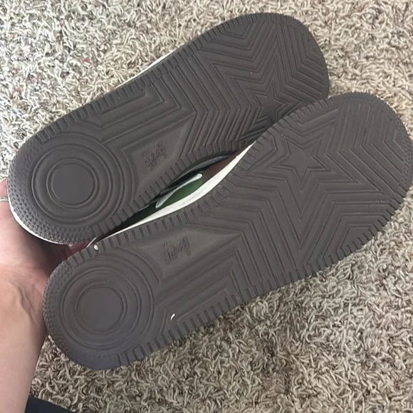 Bape × Japanese Brand
2ful teach peace bapesta custom (seen on chief keef) - Picture 6 of 8